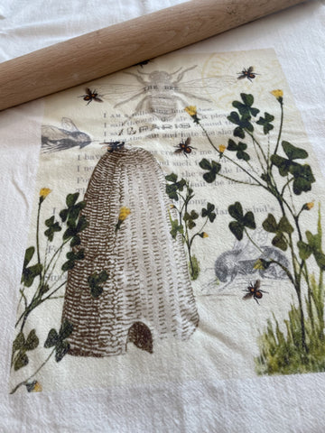 Tea Towel- Bee and Clover - BELLAVINTAGEHOME