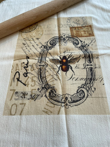 Tea Towel-Paris Bee - BELLAVINTAGEHOME