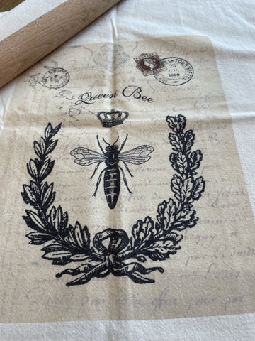 Tea Towel-Queen Bee - BELLAVINTAGEHOME